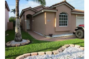 10687 NW 7th St, Pembroke Pines, FL 33026, Sold 09/26/14