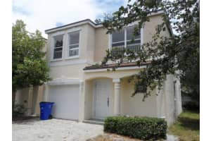 927 SW 15th St, Deerfield Beach, FL 33441, Sold 08/15/14