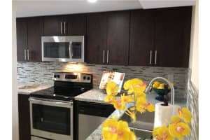 9210 Fontainebleau Blvd, Miami, FL 33172, Sold 09/11/14