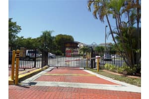 9735 Fontainebleau Blvd G214, Miami, FL 33172, Sold 09/12/14