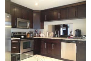 9032 SW 113th Pl Cir E, Miami, FL 33176, Sold 10/10/14