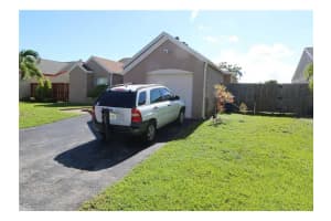 19129 NW 80th Ct, Hialeah, FL 33015, Sold 03/20/15