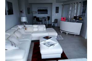 300 South Pointe Dr, Miami Beach, FL 33139, Sold 05/13/16