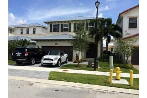 10575 NW 69th Terrace, Doral, FL 33178, Sold 11/12/14