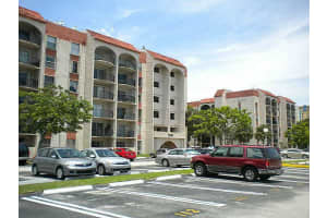 5199 NW 7th St, Miami, FL 33126, Sold 07/14/15