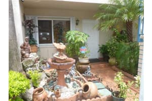551 NW 82nd Ave, Miami, FL 33126, Sold 12/08/14
