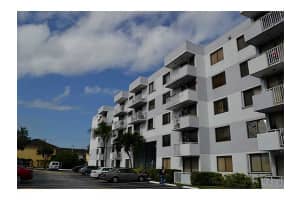 8261 NW 8th St, Miami, FL 33126, Sold 10/17/14