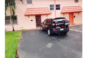 7041 NW 169th St, Hialeah, FL 33015, Sold 12/19/14