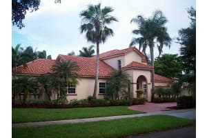 8260 NW 156th Terrace, Hialeah, FL 33016, Sold 12/19/14