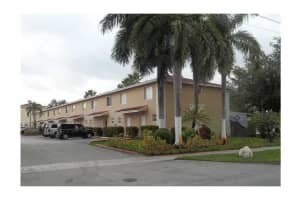 8025 NW 8th St, Miami, FL 33126, Sold 12/10/14