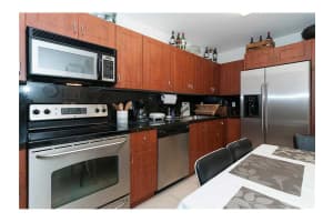401 69th St, Miami, FL 33141, Sold 11/13/15