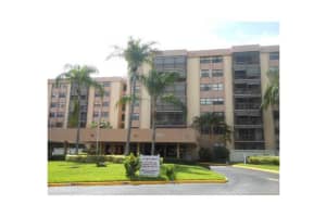 900 NE 195th St, Miami, FL 33179, Sold 12/08/14