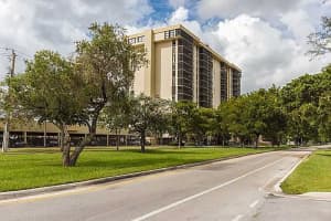 2500 NE 135th St C502, North Miami, FL 33181, Sold 11/14/14