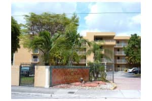 8517 NW 7th St, Miami, FL 33126, Sold 01/20/15
