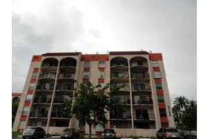 5199 NW 7th St, Miami, FL 33126, Sold 12/03/14