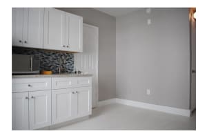 335 Ocean Dr, Miami Beach, FL 33139, Sold 01/06/15