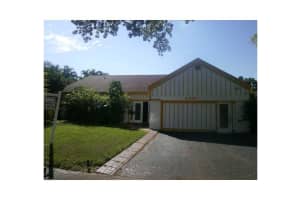 8960 Bermuda Dr, Miramar, FL 33025, Sold 06/02/15