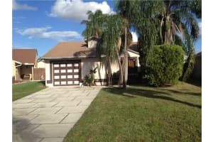 941 SW 112th Ave, Pembroke Pines, FL 33025, Sold 02/17/15