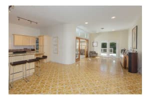 121 E 3rd Ct, Miami Beach, FL 33139, Sold 06/02/15