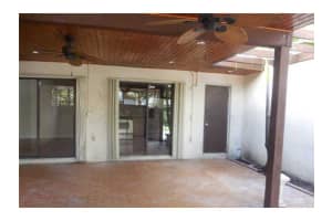 9725 NW 6th Ln, Miami, FL 33172, Sold 02/22/16