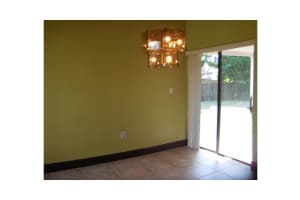 7938 NW 190th Terrace, Hialeah, FL 33015, Sold 02/22/16