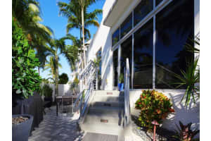 2001 Meridian Ave, Miami Beach, FL 33139, Sold 01/12/15