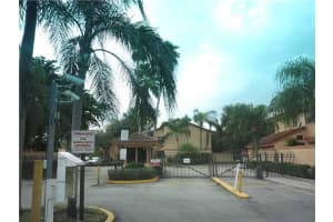 1019 SW 113th Terrace, Pembroke Pines, FL 33025, Sold 02/27/15