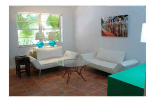 911 Meridian Ave, Miami Beach, FL 33139, Sold 03/11/15