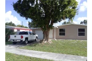 16801 NW 73rd Ct, Hialeah, FL 33015, Sold 07/28/15