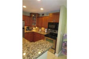 15530 SW 80th St, Miami, FL 33193, Sold 09/01/15