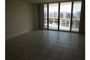 3640 Yacht Club Dr, Aventura, FL 33180, Sold 09/18/15