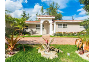 2525 NE 207th St, Aventura, FL 33180, Sold 12/29/15