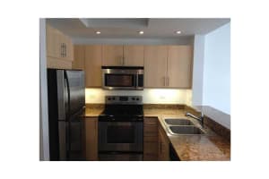 101 E Flagler St, Miami, FL 33131, Sold 04/30/15