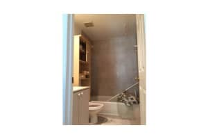 6208 Paradise Point Dr, Palmetto Bay, FL 33157, Sold 01/05/16