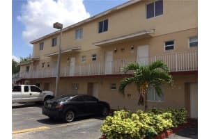 8027 NW 8th St, Miami, FL 33126, Sold 03/18/15