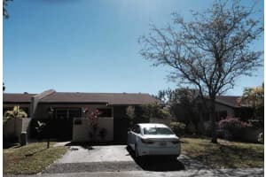 13752 Kendale Lakes Dr, Miami, FL 33183, Sold 03/13/15