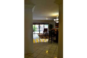 7204 Bedlington Rd, Hialeah, FL 33014, Sold 10/27/15