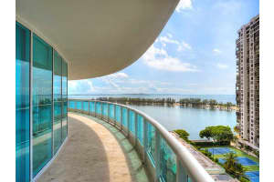 Add Building Entrance, 2127 Brickell Ave, Miami, FL 33129, Sold 08/25/16