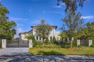 325 Leucadendra Dr, Coral Gables, FL 33156, Sold 04/18/16