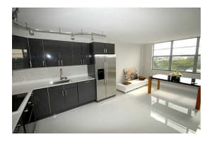1020 Meridian Ave, Miami Beach, FL 33139, Sold 11/02/15