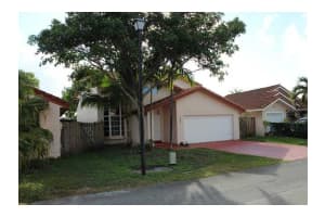 18861 NW 84th Ave, Hialeah, FL 33015, Sold 07/10/15