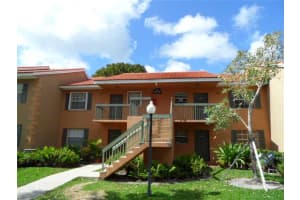 10469 NW 8th St, Pembroke Pines, FL 33026, Sold 05/13/15