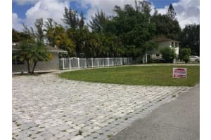 4831 NW 76th Pl, Pompano Beach, FL 33073, Sold 10/21/15