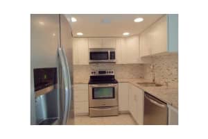 706 Executive Center Dr APT 13, West Palm Beach, FL 33401, Sold 05/08/15