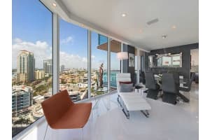 300 South Pointe Dr, Miami Beach, FL 33139, Sold 01/15/16