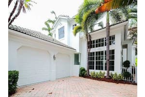 3649 NE 201st St, Miami, FL 33180, Sold 09/10/15