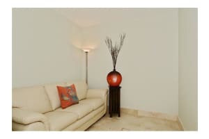 4775 Collins Ave, Miami Beach, FL 33140, Sold 10/12/15