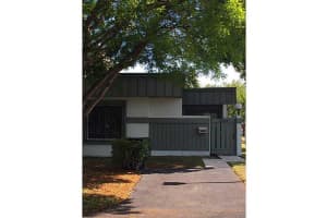 10524 SW 75th Ln, Miami, FL 33173, Sold 04/28/15