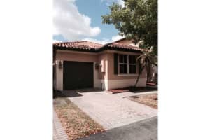 8336 NW 142nd St, Miami Lakes, FL 33016, Sold 08/14/15