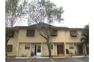 6870 NW 173rd Dr, Hialeah, FL 33015, Sold 06/19/15